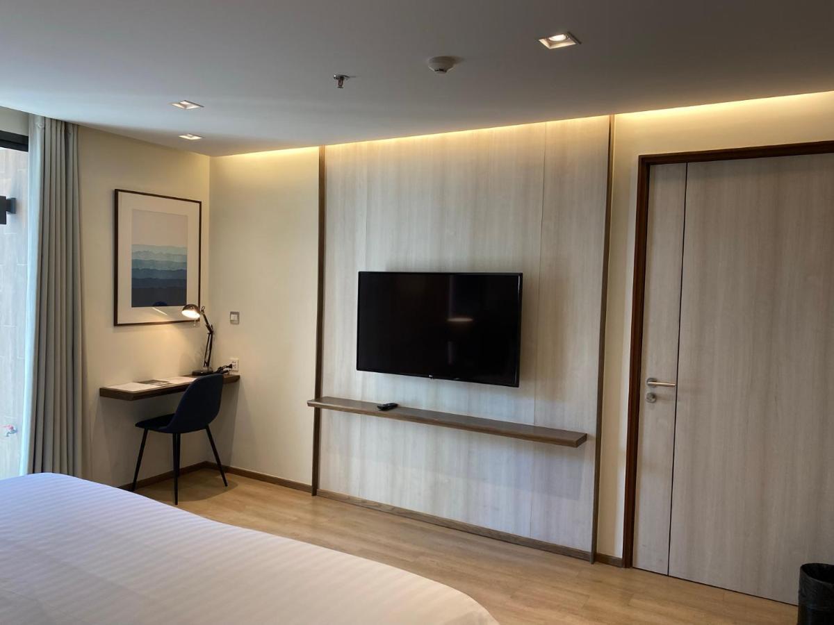 The Quarter Phromphong By Uhg Hotel Bangkok Exterior photo