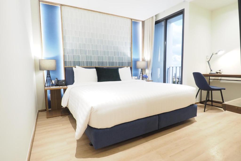 The Quarter Phromphong By Uhg Hotel Bangkok Exterior photo