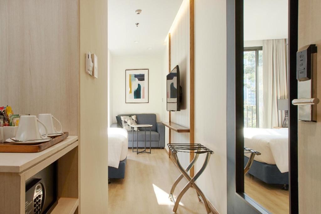 The Quarter Phromphong By Uhg Hotel Bangkok Exterior photo